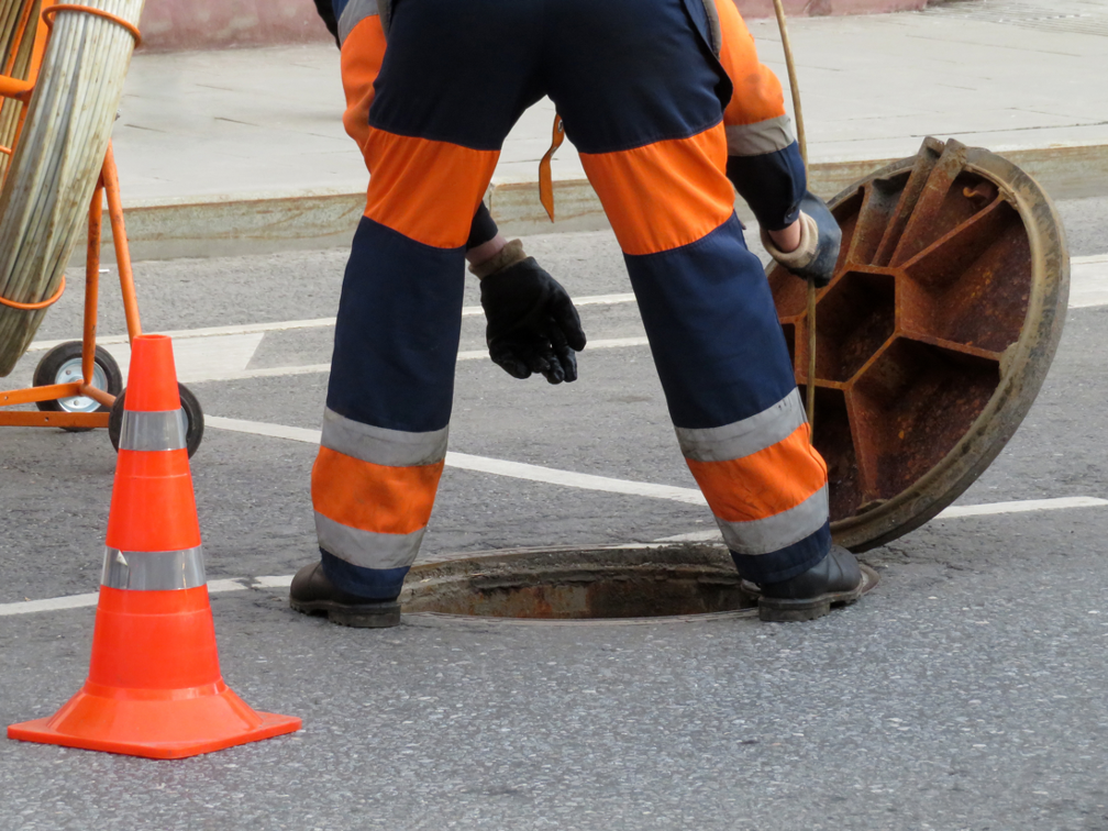 Sewer line rodding contractor in Lake Zurich Illinois